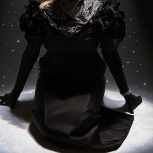 Long black Dress with puff sleeves